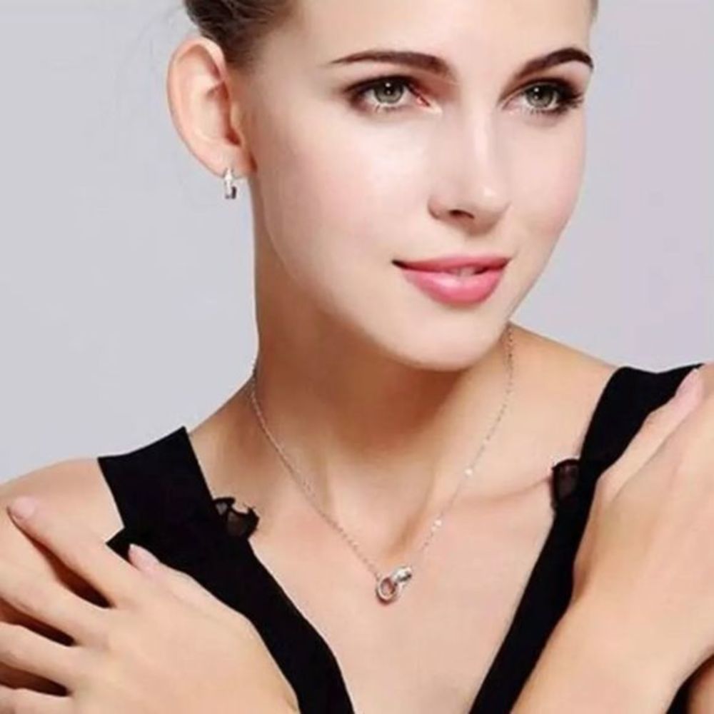 Silver-Plated Interlocking Rings Pendant Necklace - Picture 4 of 7